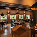 酒店 阿尔特舒尔酒店&餐厅 4*