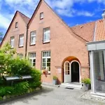 & Restaurant Alte Schule 4*