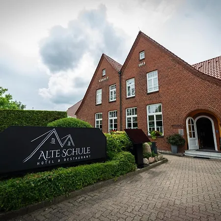 & Restaurant Alte Schule Hotel 4*