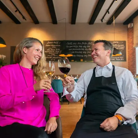 & Restaurant Alte Schule 4* Siek