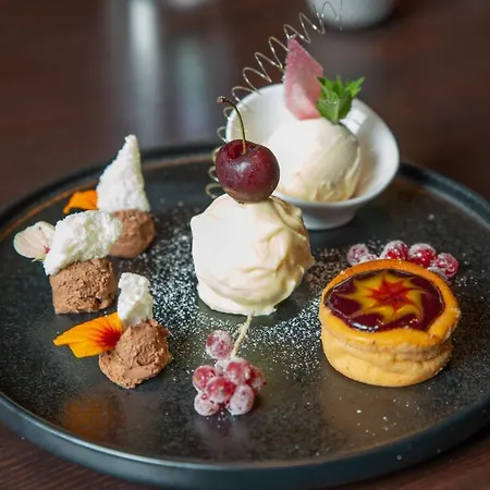 Hotel & Restaurant Alte Schule 4*