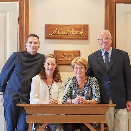 & Restaurant Alte Schule 4* Siek