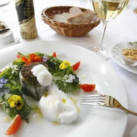 & Restaurant Alte Schule Otel Siek