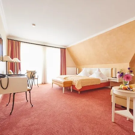 & Restaurant Alte Schule 4*