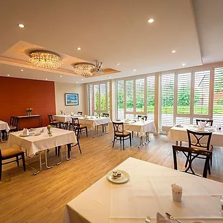 & Restaurant Alte Schule Отель