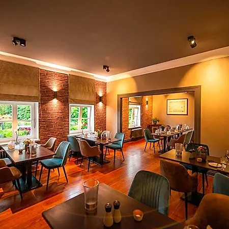 & Restaurant Alte Schule 4* Siek