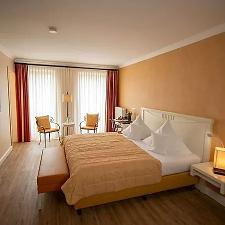 & Restaurant Alte Schule Отель 4*