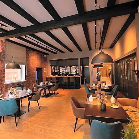 & Restaurant Alte Schule Отель