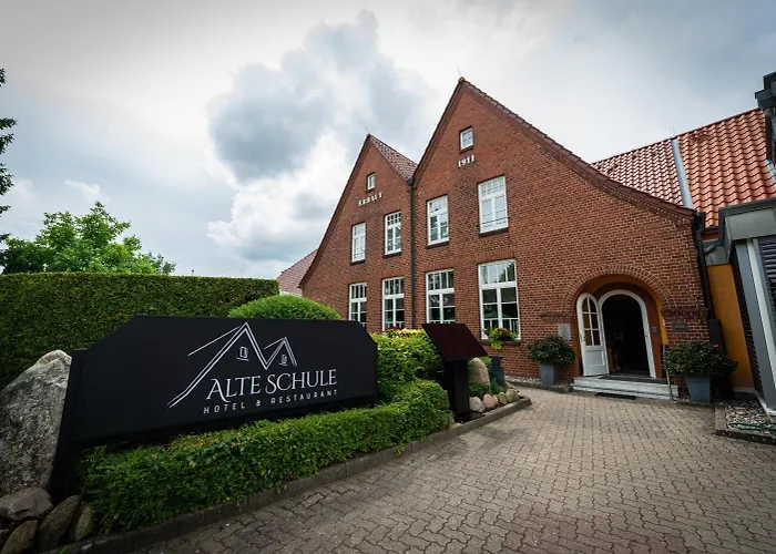& Restaurant Alte Schule فندق