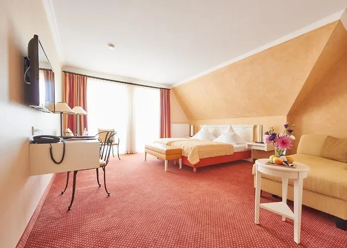 & Restaurant Alte Schule 4*